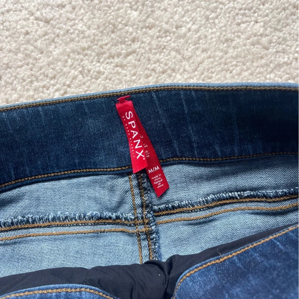 Spanx Pull On Denim Blue Distressed Ankle Skinny Jeans Medium Wash - Picture 4 of 5